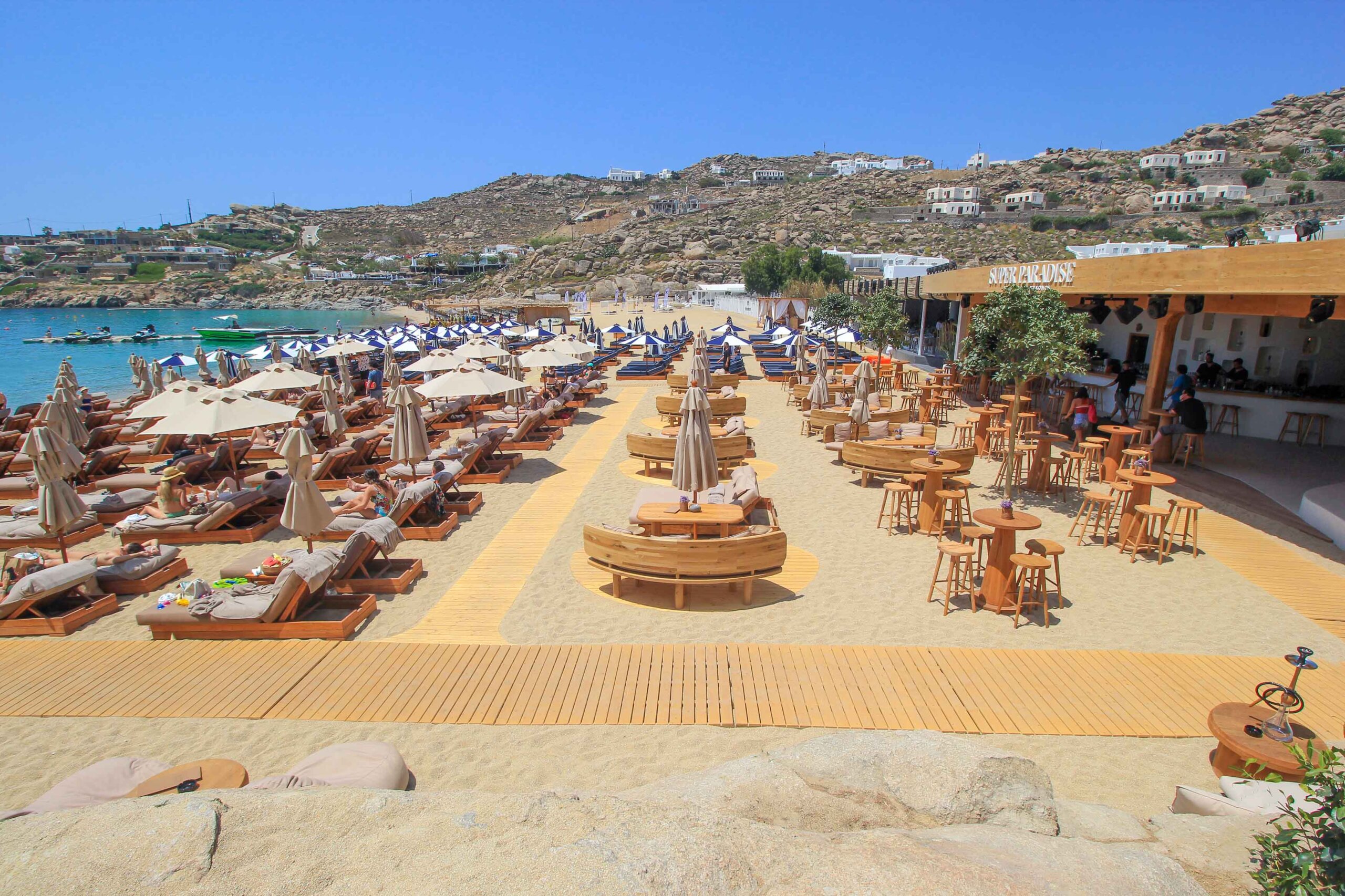 The 12 Best Beach Clubs in Mykonos - PlacesofJuma