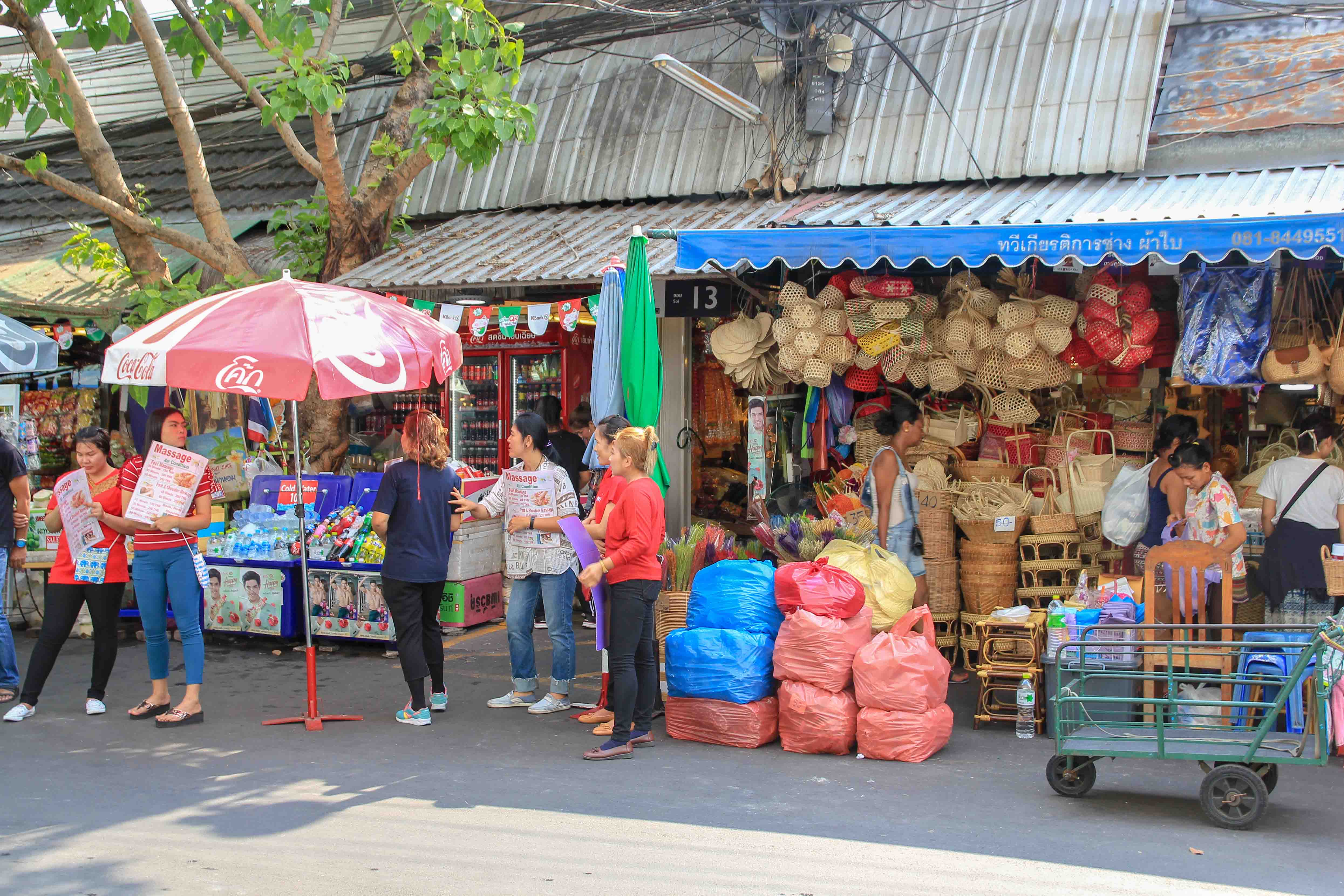 The ultimate Chatuchak shopping guide - conquer the weekend market in 5  hours with your BFFs!