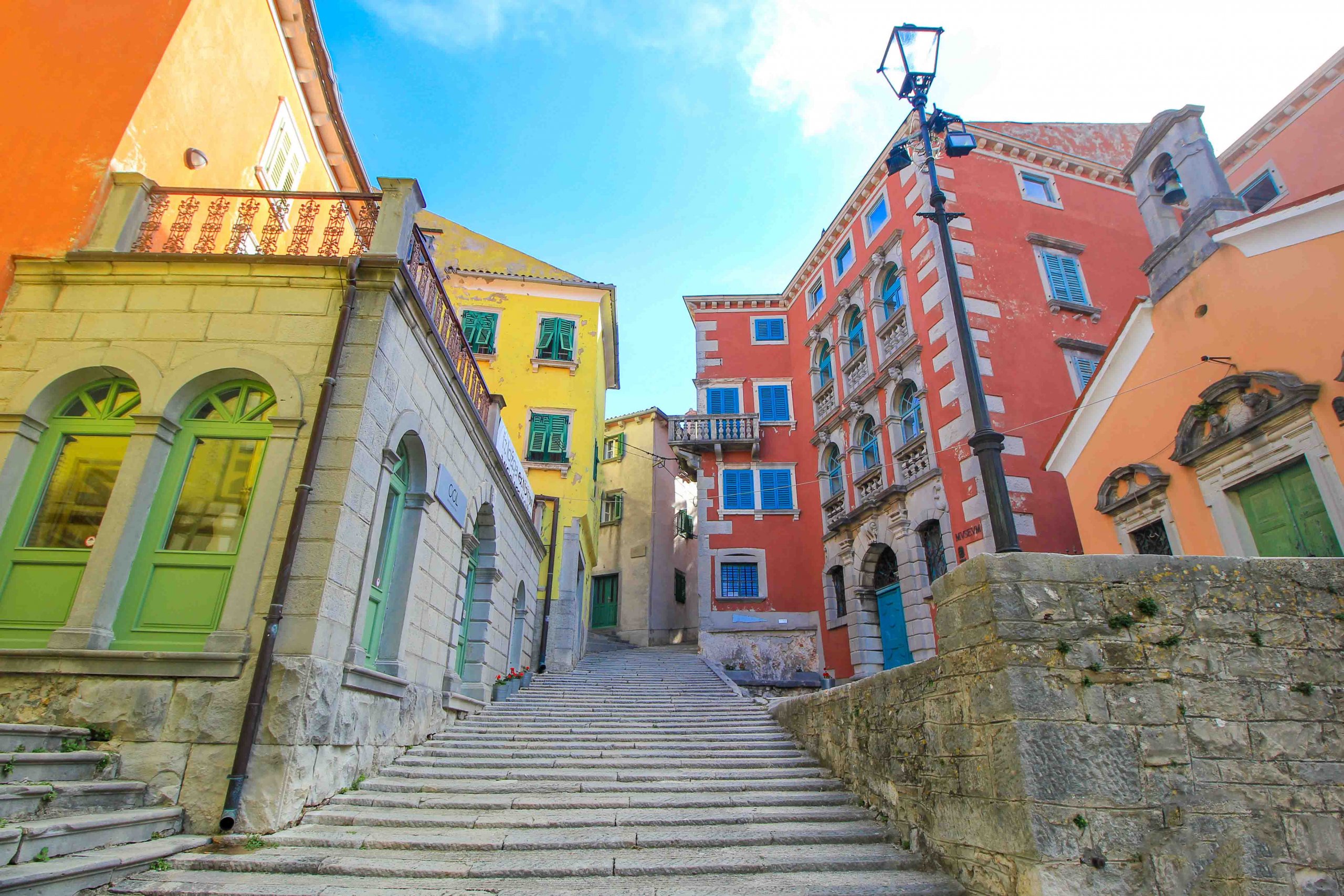 Labin, Kroatien: Die bunte Galerienstadt in Istrien! - PlacesofJuma