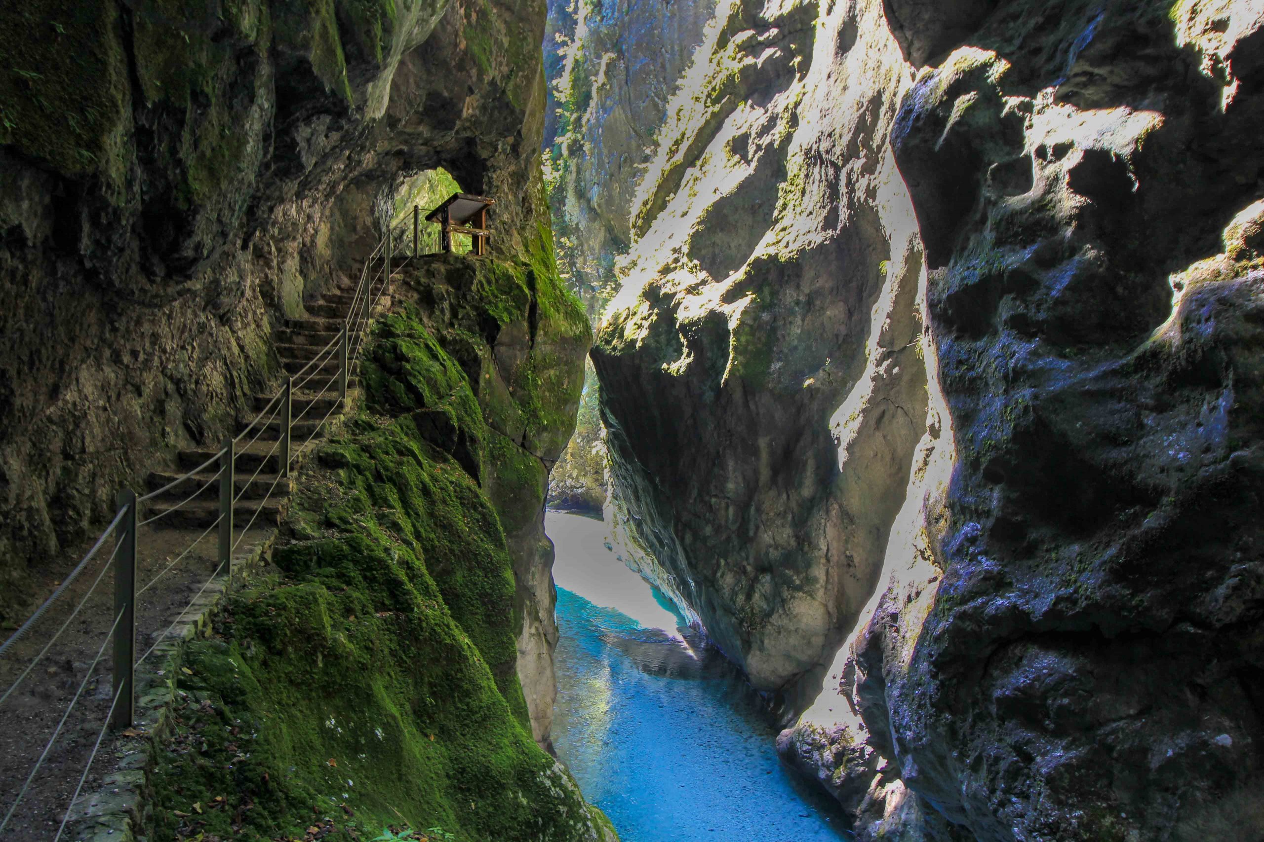 Tolmin Klamm: Wunderschöne Schlucht in Slowenien! - PlacesofJuma