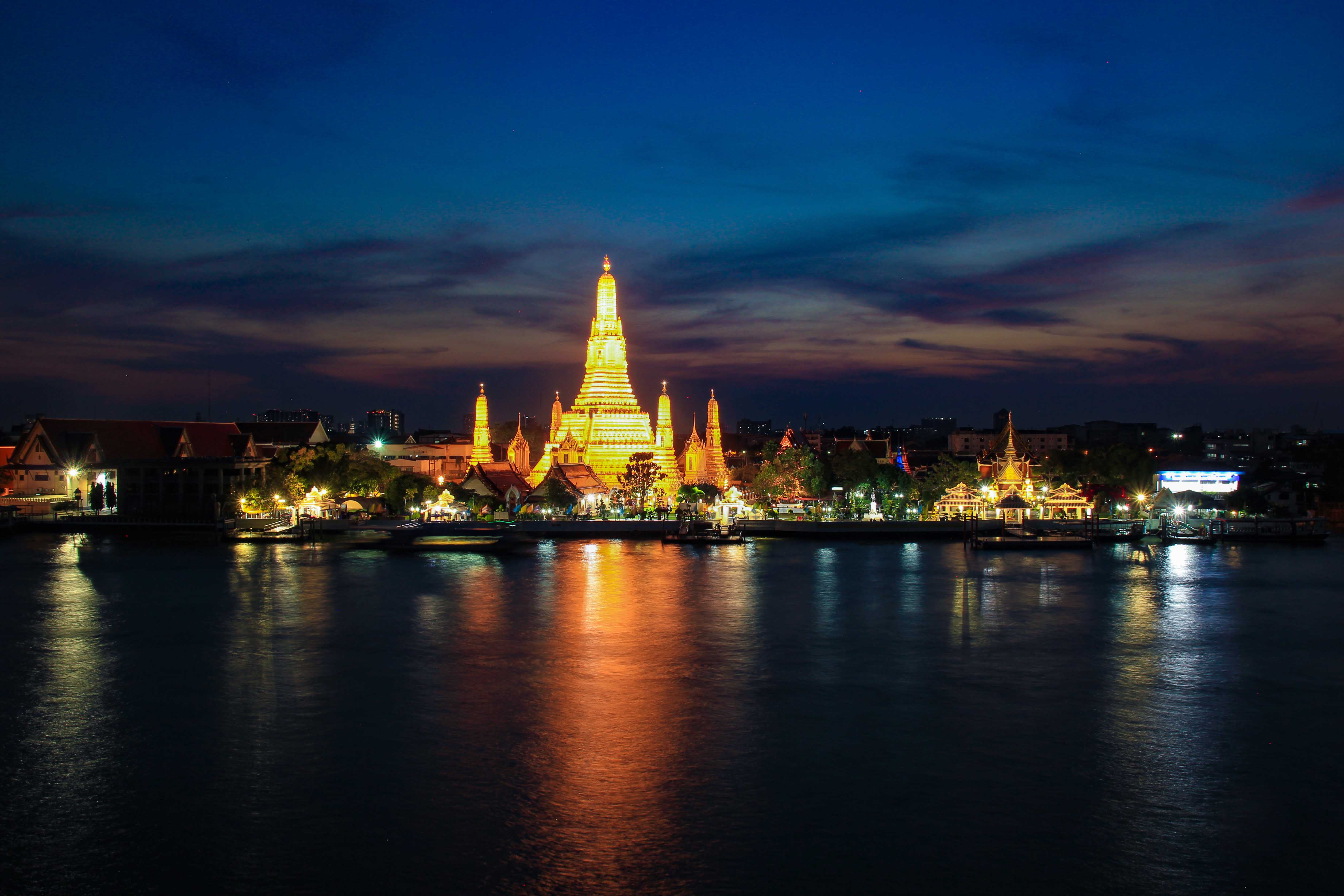 Wat Arun At Night