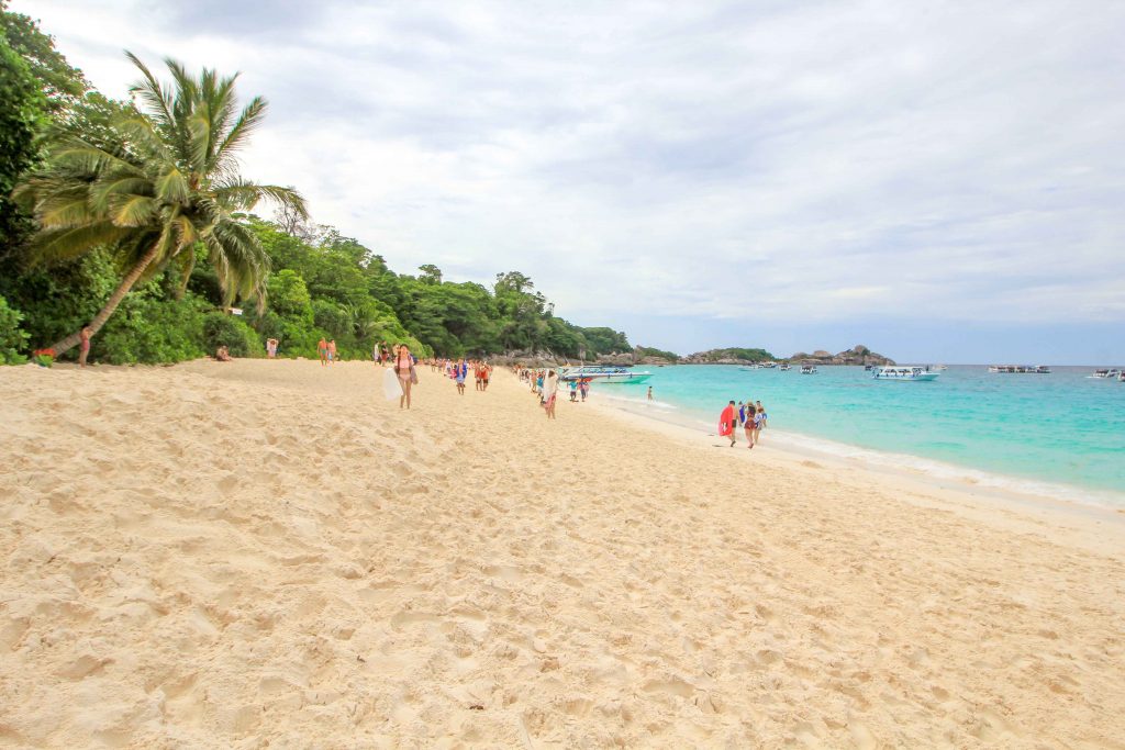 Similan Islands: Ein Ausflug zu Thailands Trauminseln! - PlacesofJuma