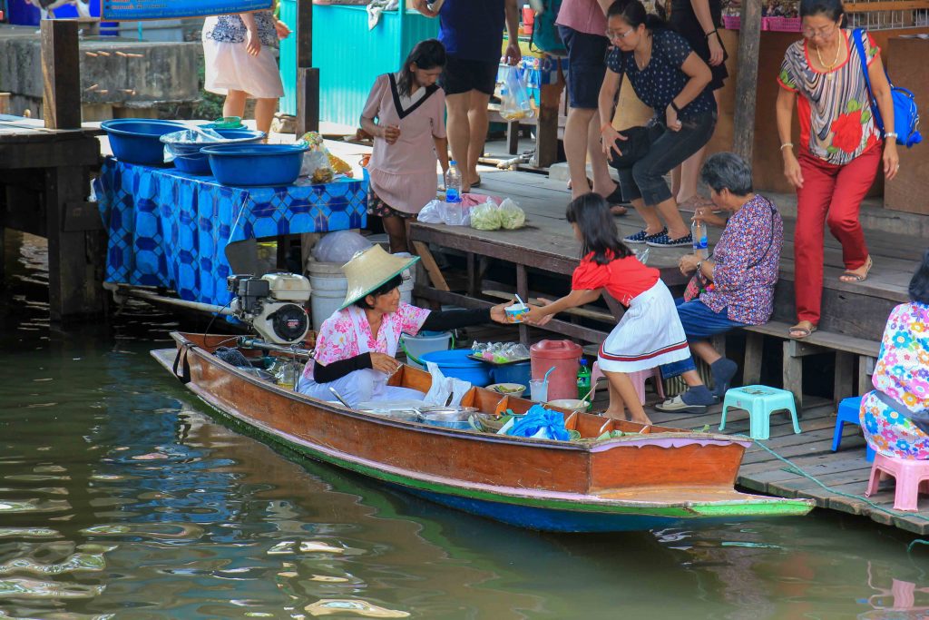 Taling Chan Floating Market Guide | Bangkok - PlacesofJuma