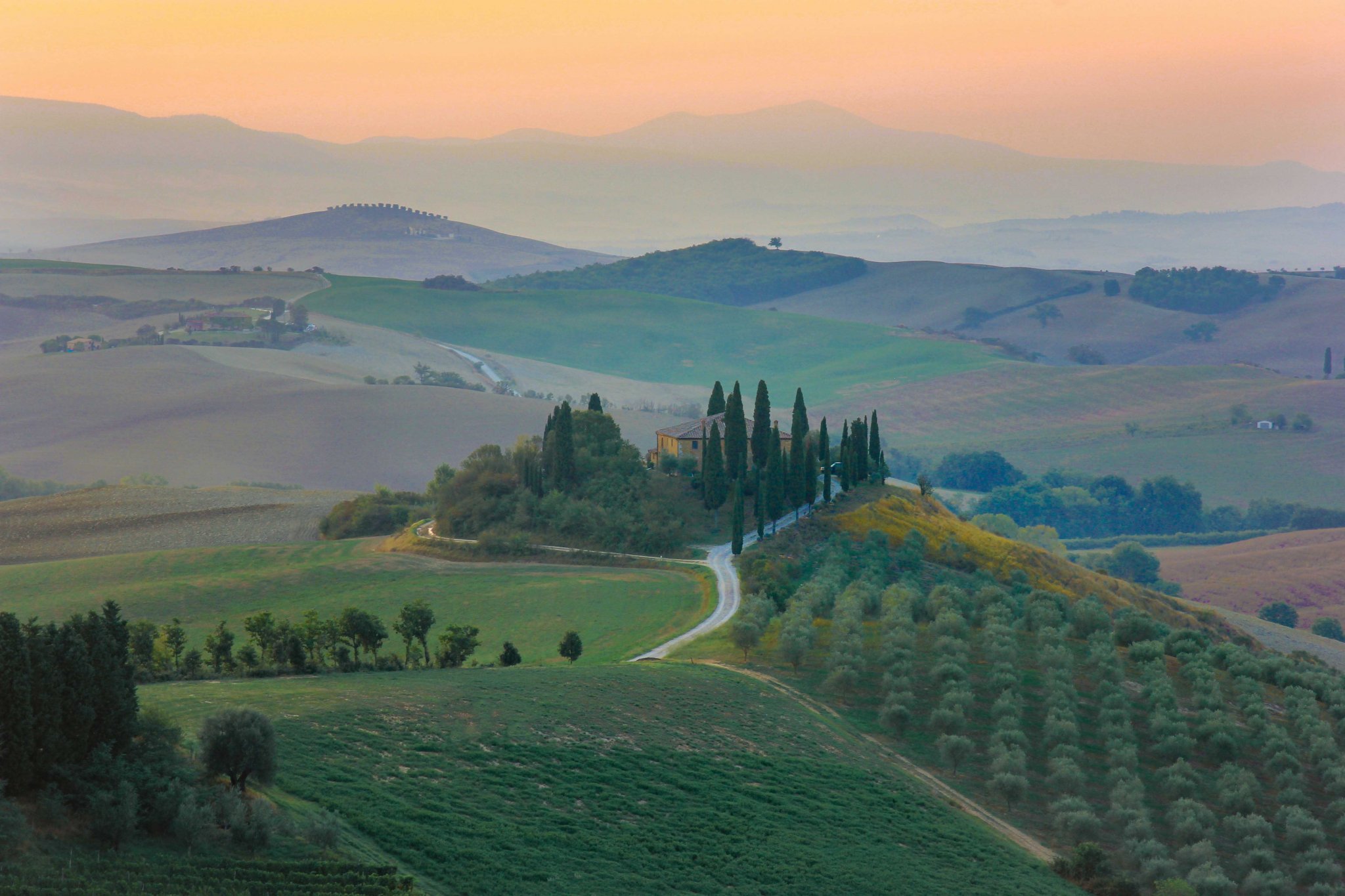 Val d'Orcia: Top 15 Most Amazing Places to Visit! - PlacesofJuma