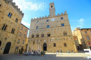 Piazza dei Priori, Volterra, Italie, Toscane