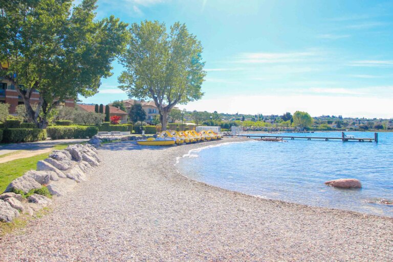 Strand Lido Mirabello, Bardolino, Gardasee, Italien