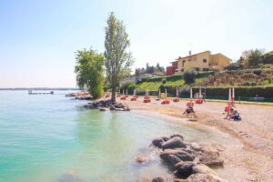 Hundestrand Braccobaldo, Peschiera del Garda, Gardasee, Italien