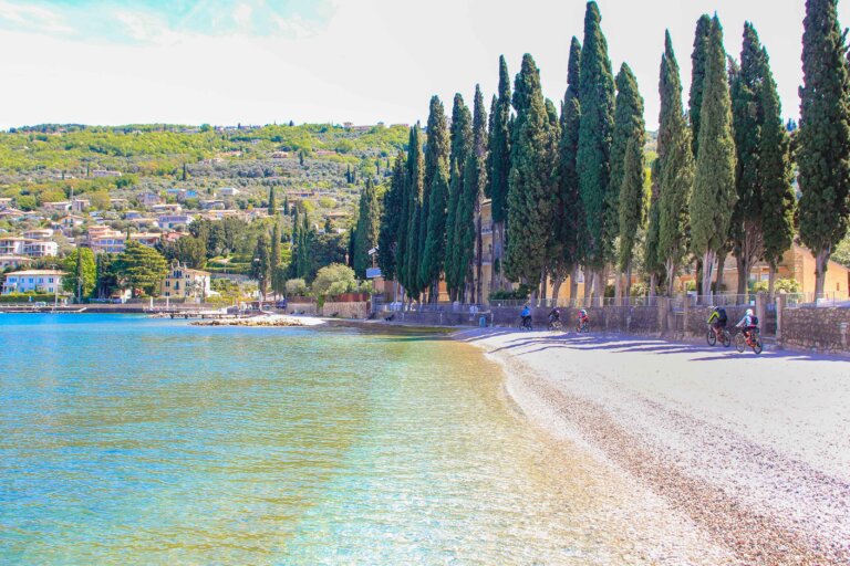 Strand Baia Stanca, Torri del Benaco, Gardasee, Italien