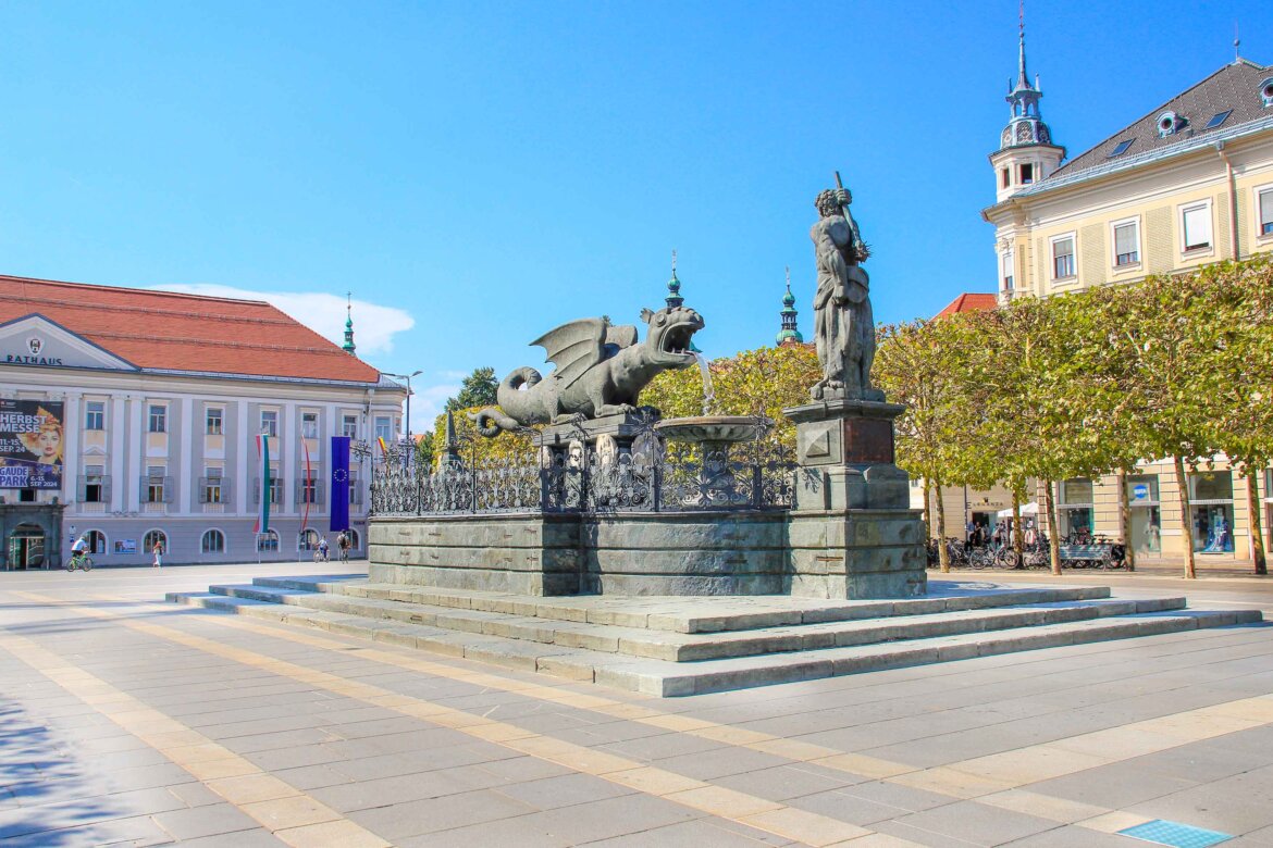 Lindwurmbrunnen, Klagenfurt, Österreich